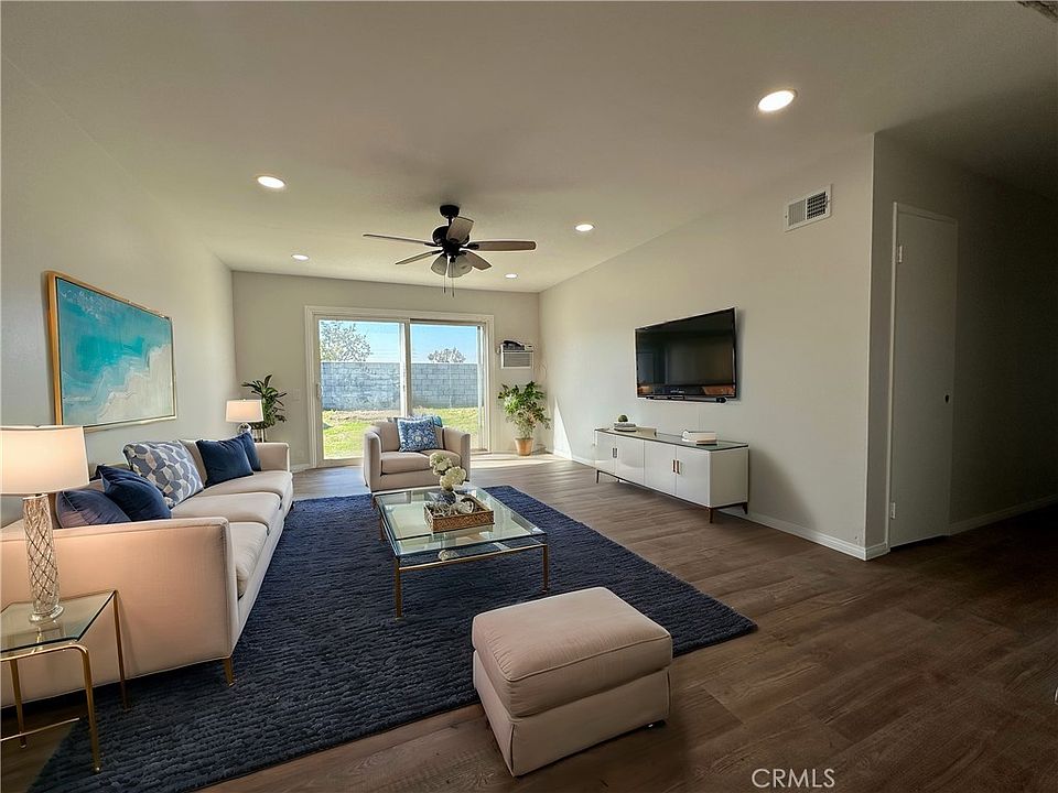1st image of 2569 Caulfield Dr