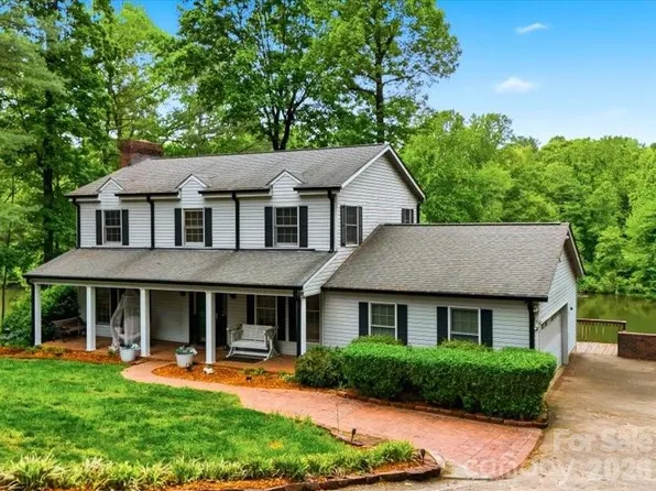6 Woodland Cir, Granite Falls, NC 28630