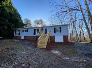 1377 Old Plantation Rd, Walnut Cove, NC 27052