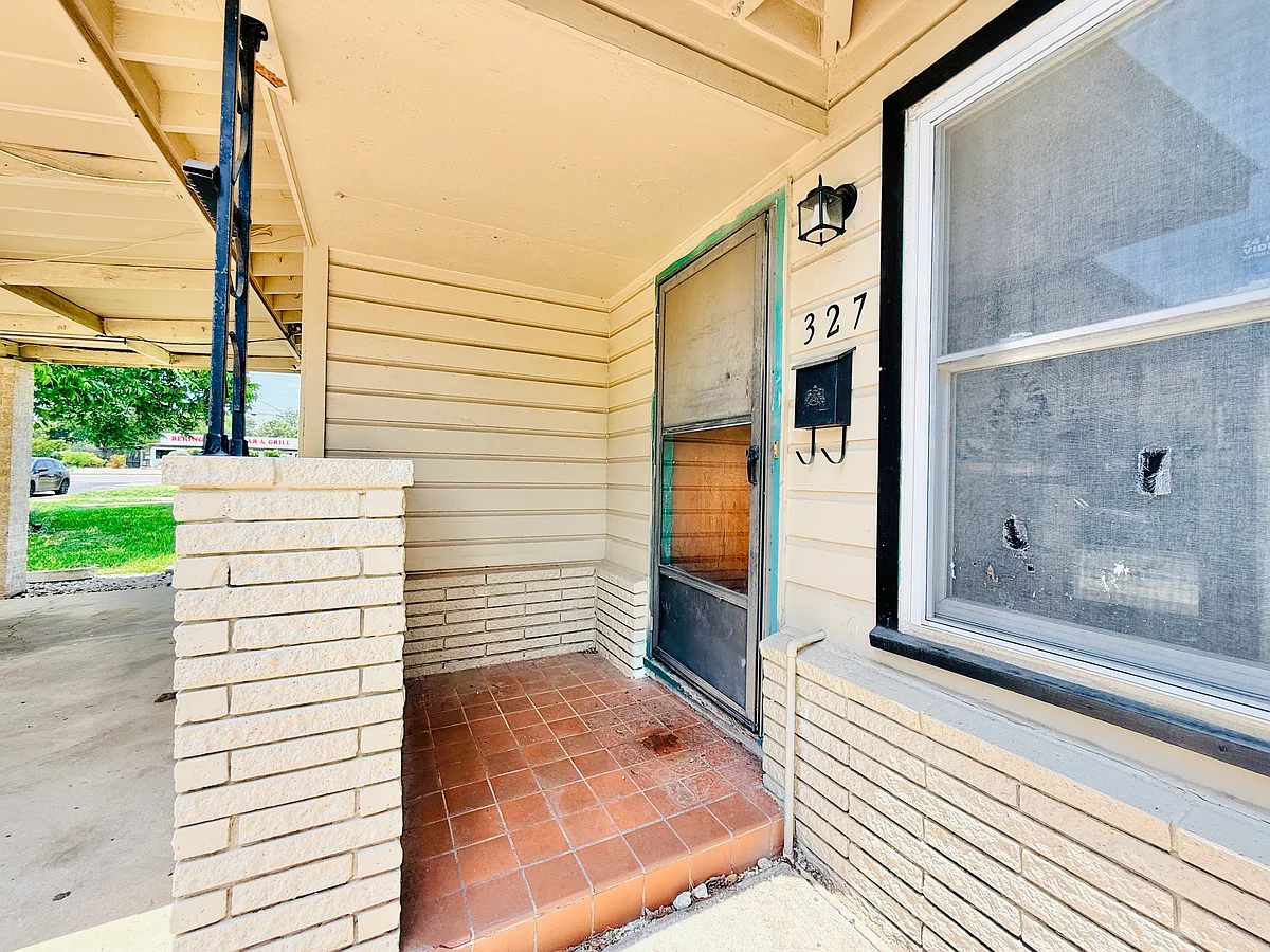 Building Photo - 327 Beryl Dr