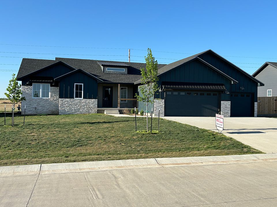1st image of 809 Braxley Ct