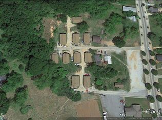 113 9th St, Barnesville, GA 30204