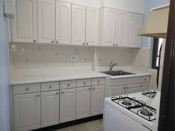 1507 Metropolitan Avenue #8H, Bronx, NY 10462