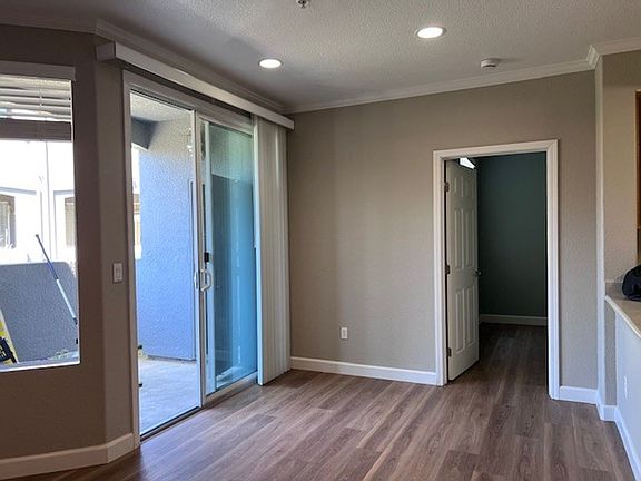 5th image of 5201 Laguna Oaks Dr Unit 149