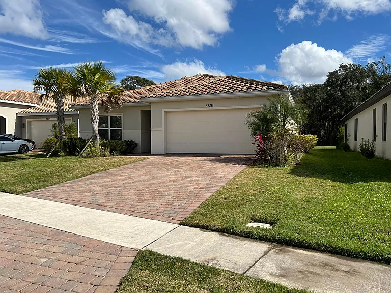 3831 Carrick Bend Dr — Photo 2
