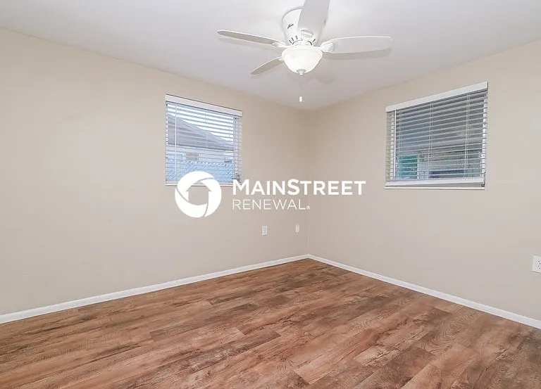 1050 Normandy Blvd — Photo 15