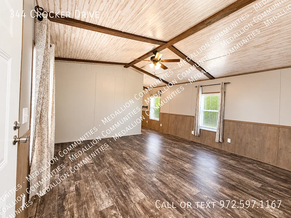 344 Crocker Dr