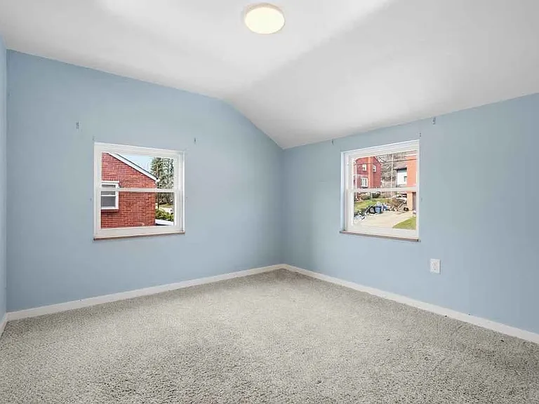 1219 Circle Dr — Photo 7
