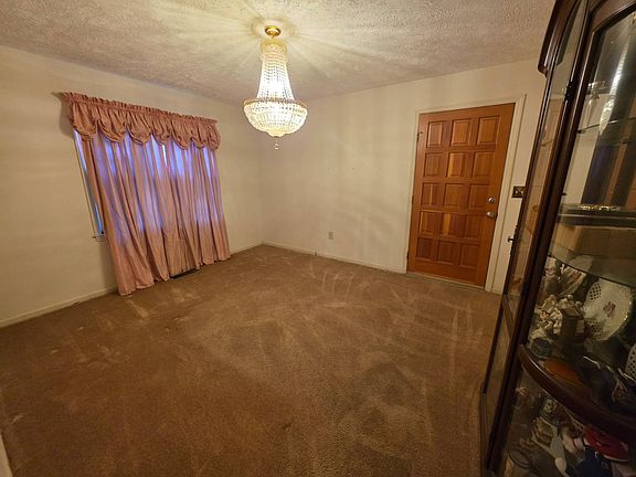 3rd image of 132 Carolina Dr