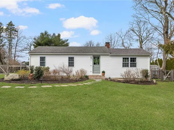 13 Starboard Ave, Jamestown, RI 02835