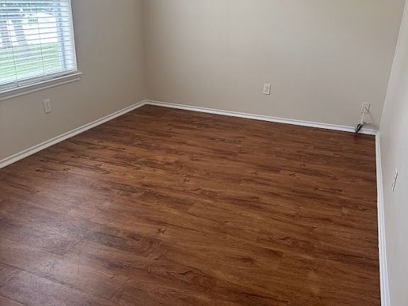 2nd image of 15130 Meredith Ln