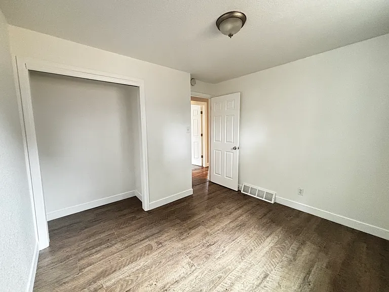 734 Quitman St — Photo 12