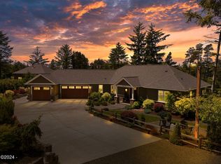 96 SE Bracken Ter, South Beach, OR