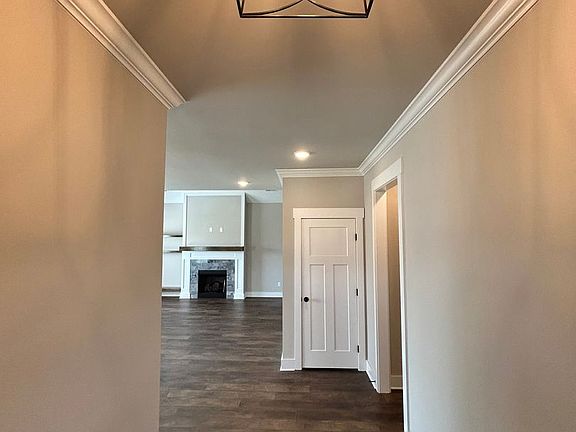 2nd image of 449 Willow Grove Ct