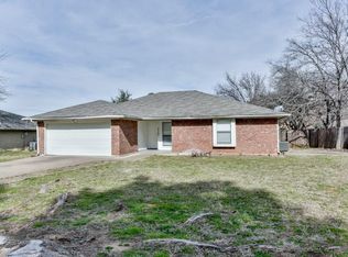 5703 Cherrywood Ln, Arlington, TX 76016