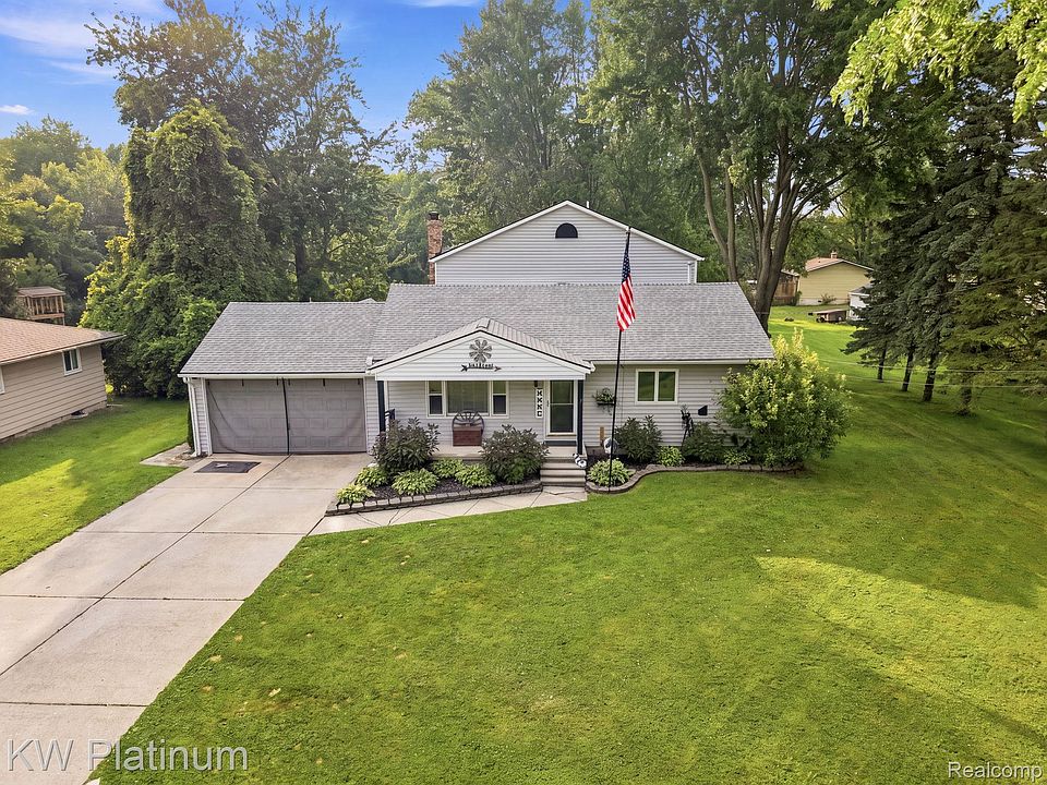 1st image of 47389 Sugarbush Rd