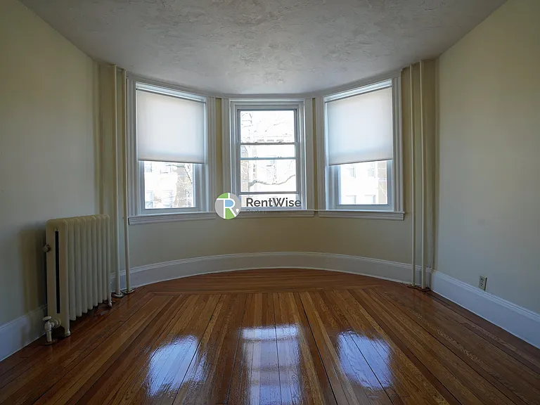 146 Chiswick Rd — Photo 34