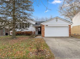 45223 Rudgate Rd, Canton, MI 48188