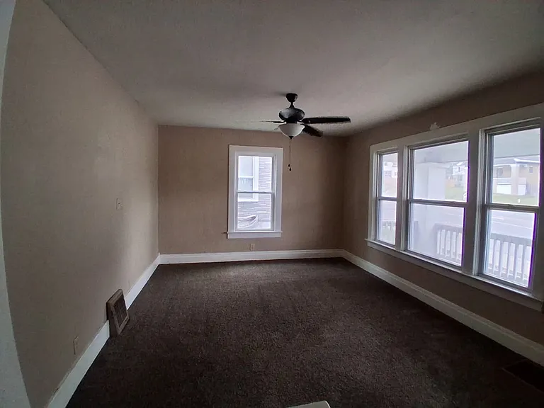 1405 William St — Photo 9