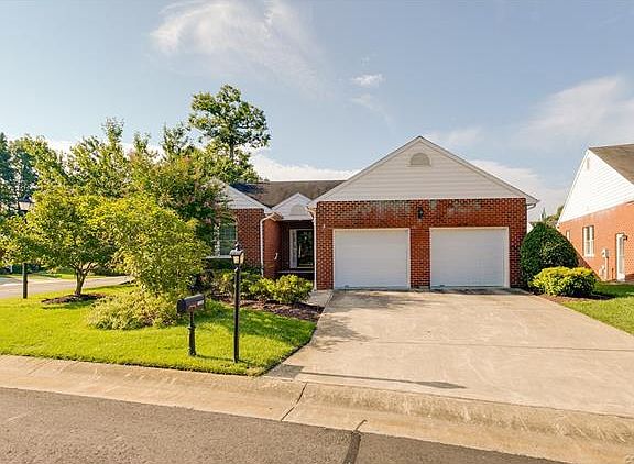 2nd image of 4901 Lakemere Ct