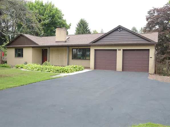 200 Arbutus Ave, Johnstown, PA 15904