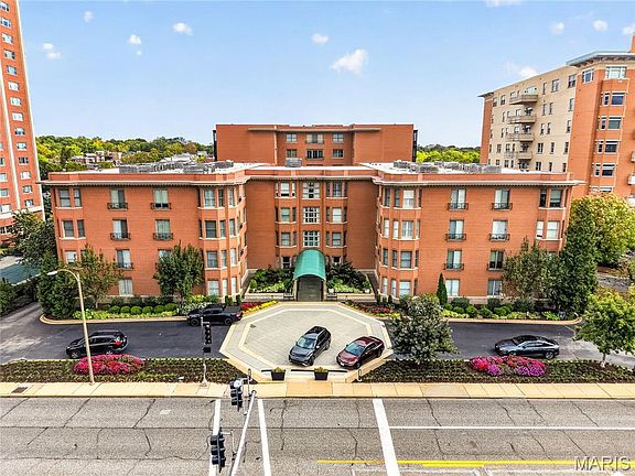 2nd image of 750 S Hanley Rd APT 62