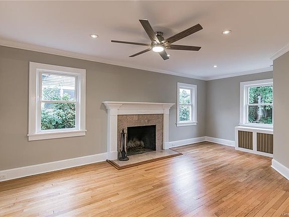 3rd image of 93 Trenton Ave