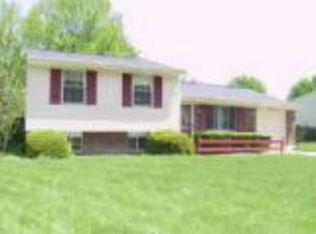 1050 Glendale Dr, Batavia, OH 45103