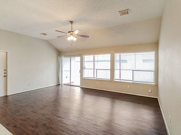 5th image of 2530 Doverglen Dr