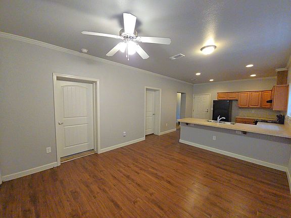 3rd image of 2607 Virginia Ave