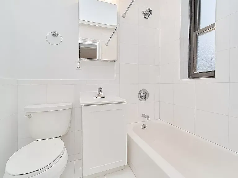 850 Amsterdam Ave #6-D — Photo 3