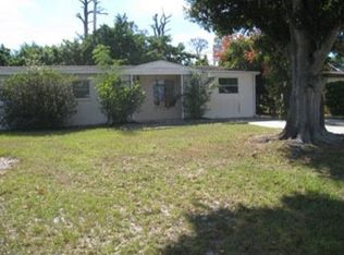 2443 3rd St SW, Vero Beach, FL 32962