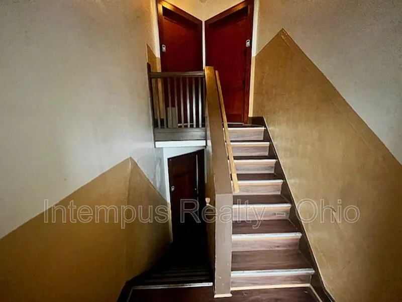 1 bed, 1.0 bath, 710 sqft, $825 — Photo 2