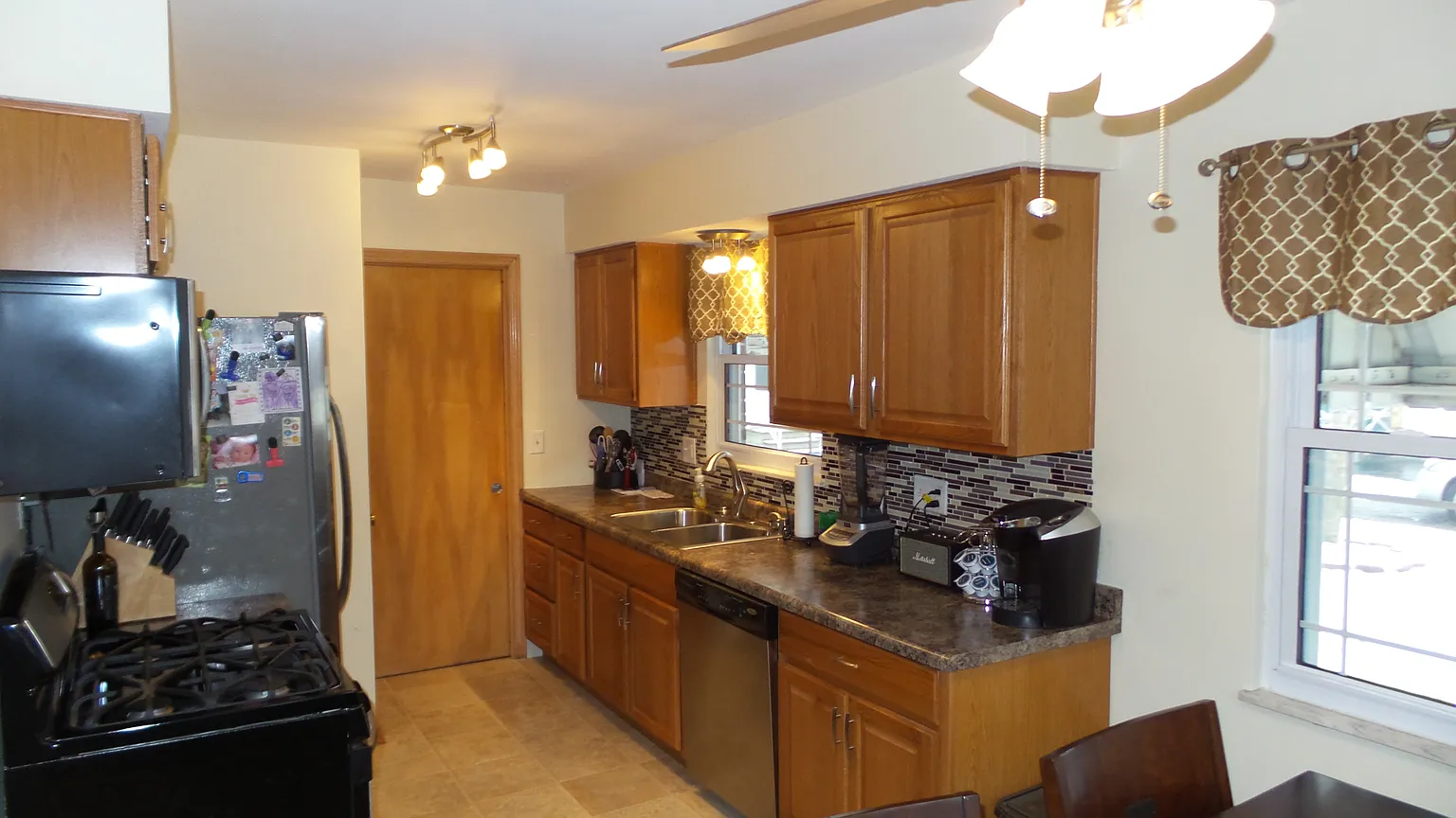 313 Vernis Pl photo 1
