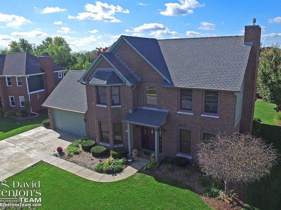 1st image of 868 Crystal Lake Dr
