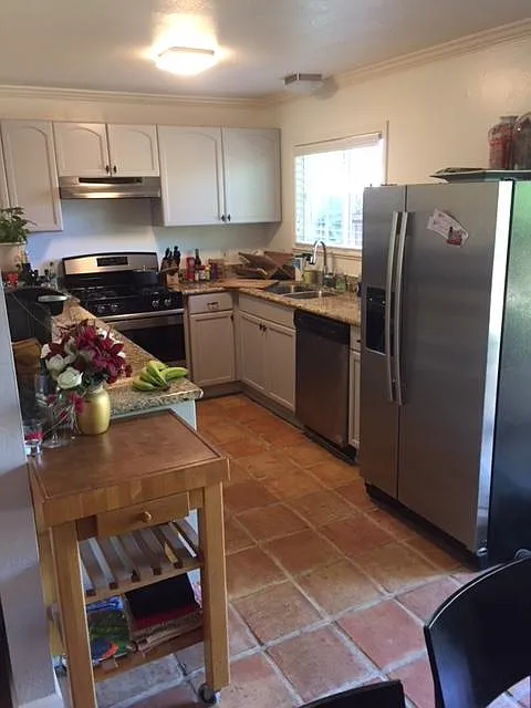 3904 Solomon Ave — Photo 4