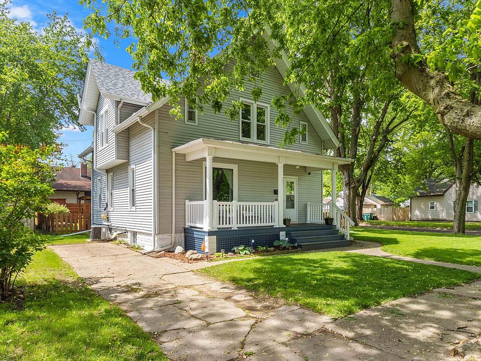 1302 Caroline St, Pekin, IL 61554 Zillow
