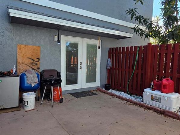 4 Crossings Cir APT B