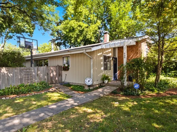 900 Cambridge Ln, Wilmette, IL 60091
