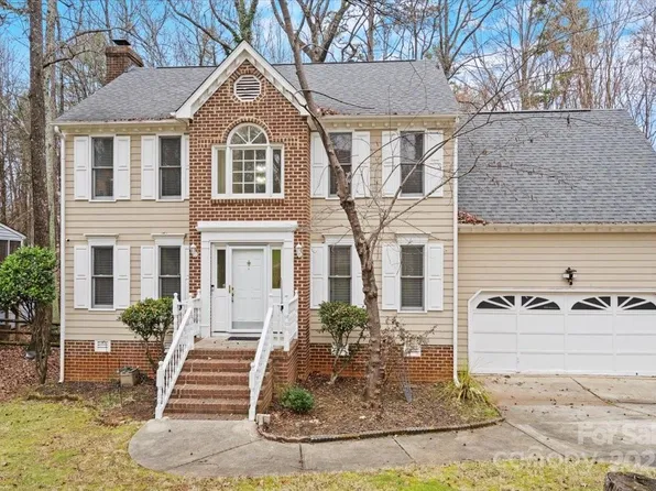 9530 Harris Glen Dr, Charlotte, NC 28269