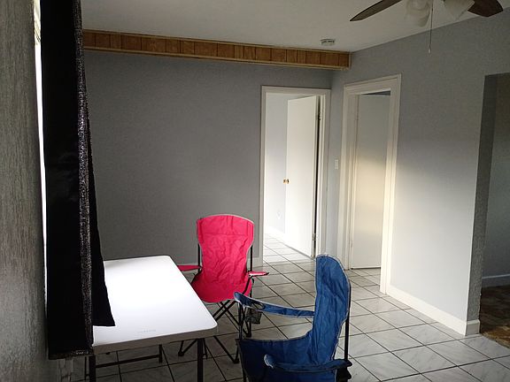 3rd image of 2221 Johnson St