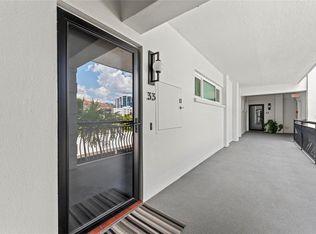 226 Golden Gate Point #33, Sarasota, FL 34236