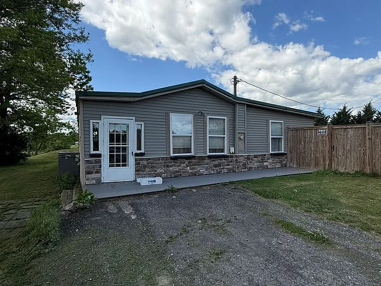 4069 Bullitt Rd — Photo 1
