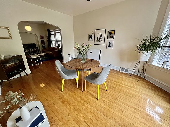 4th image of 1414 W Winnemac Ave #1
