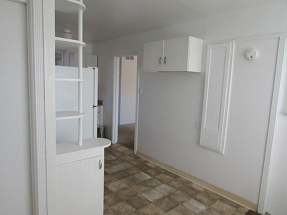 5th image of 15 Los Flores Ave