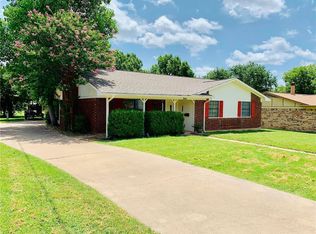 902 Brazos Dr, Mineral Wells, TX 76067