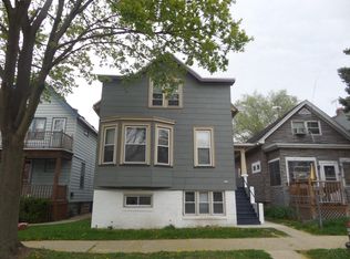 352 E Schiller St #3, Milwaukee, WI 53207