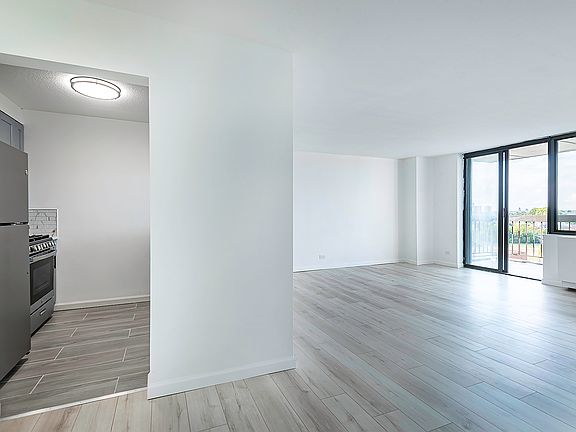 3rd image of 13835 Elder Ave APT 10J