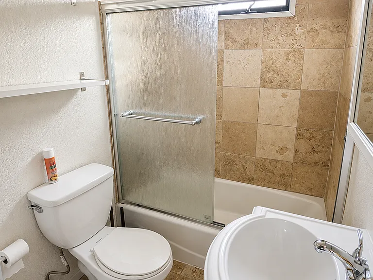 8065 N Citrus Ave — Photo 10