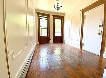 547 Bergen Street, #E